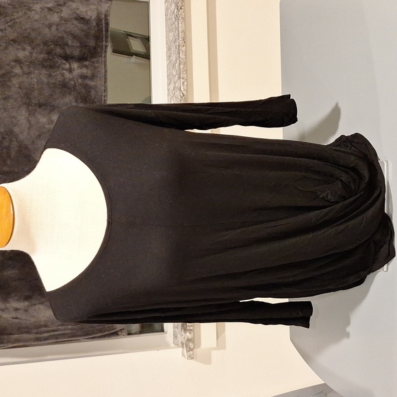 Black blouse - Picture 1 of 2